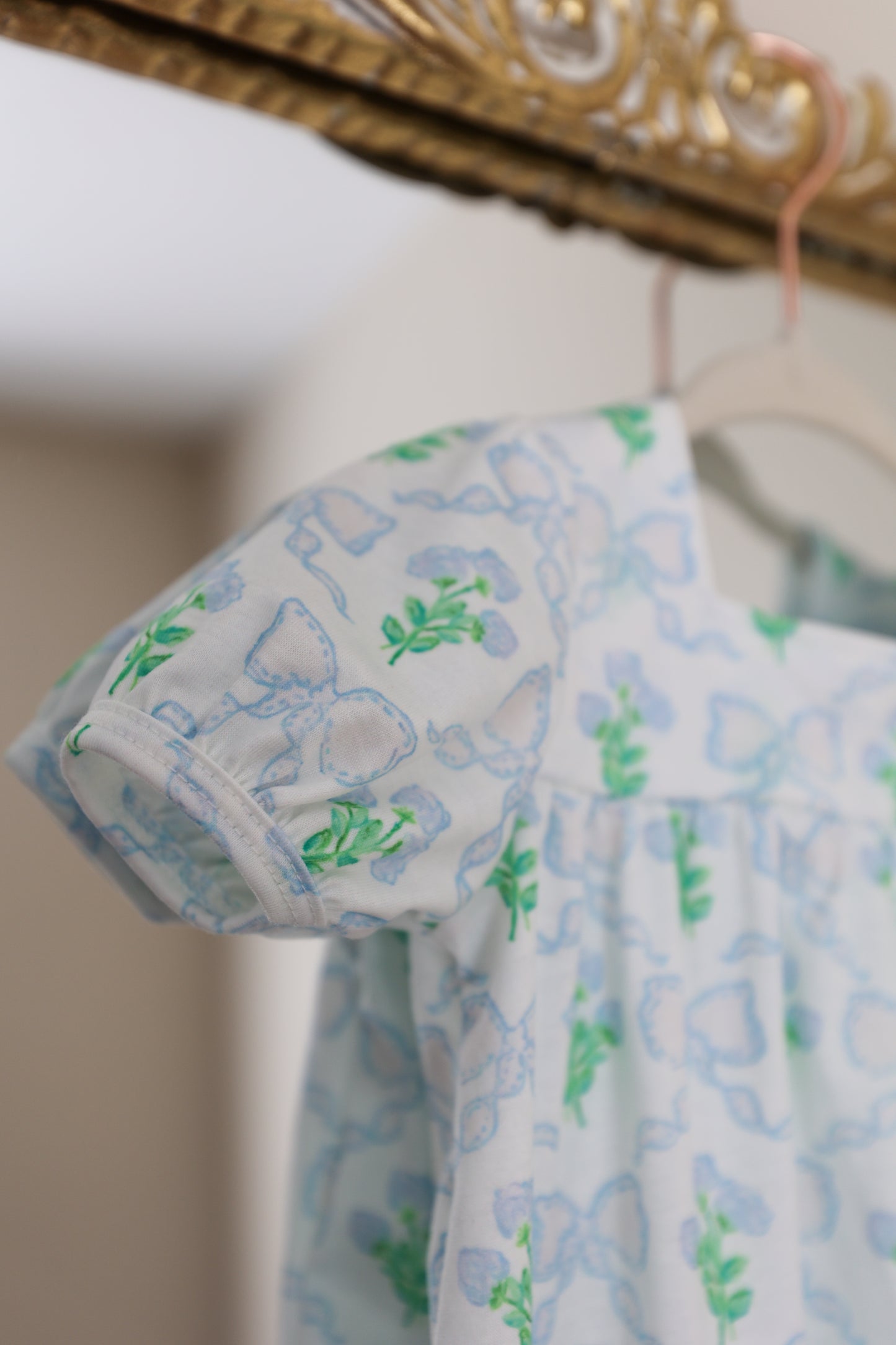 Timeless Bow Print Bubble